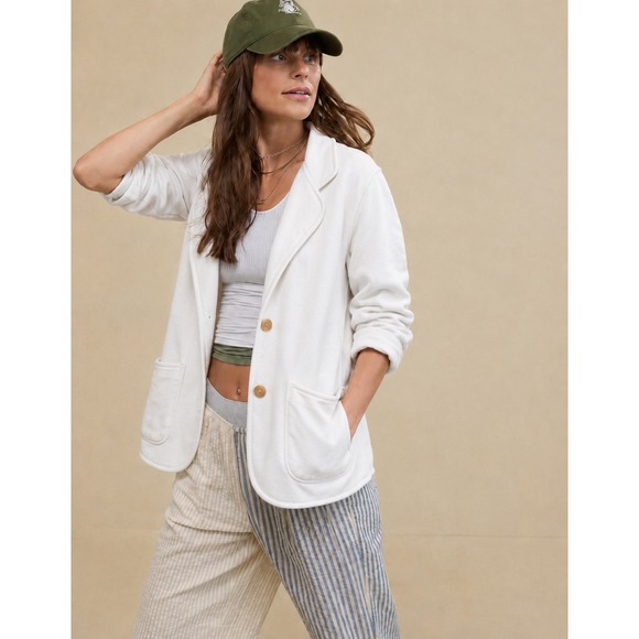 aerie Jackets & Blazers - Aerie White Unstructured Blazer Jacket M Sweater Costal Minimalist Boho Preppy